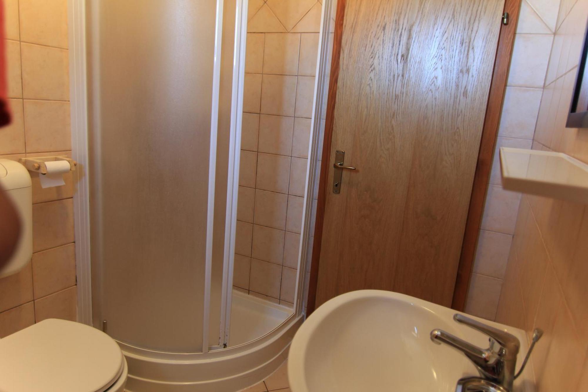 Apartments Daidzic By El-Pi Tours Njivice Bagian luar foto